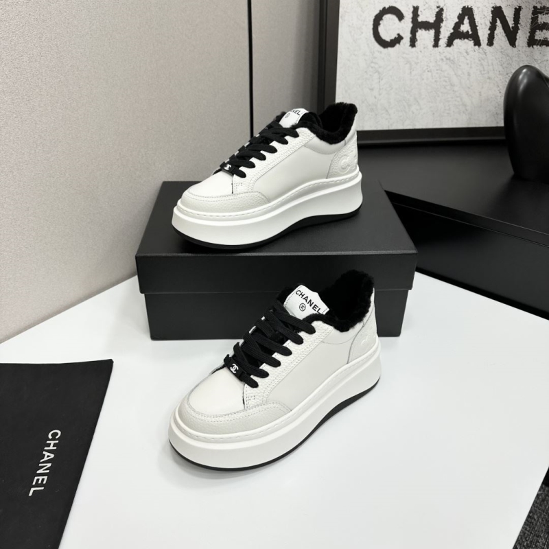 Ch**el sport shoes